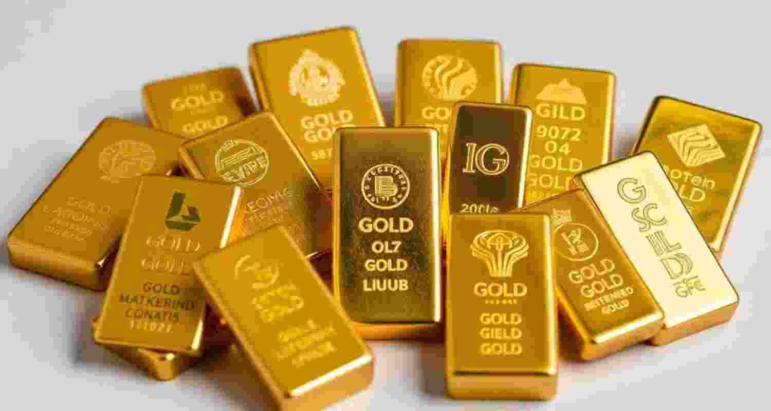Gold of 99.5 per cent purity also decreased ₹500 to ₹98,750 per 10 grams (inclusive of all taxes) on Friday, as against the previous closing level of ₹99,250 per 10 grams Gold of 99.5 per cent purity also decreased ₹500 to ₹98,750 per 10 grams (inclusive of all taxes) on Friday, as against the previous closing level of ₹99,250 per 10 grams