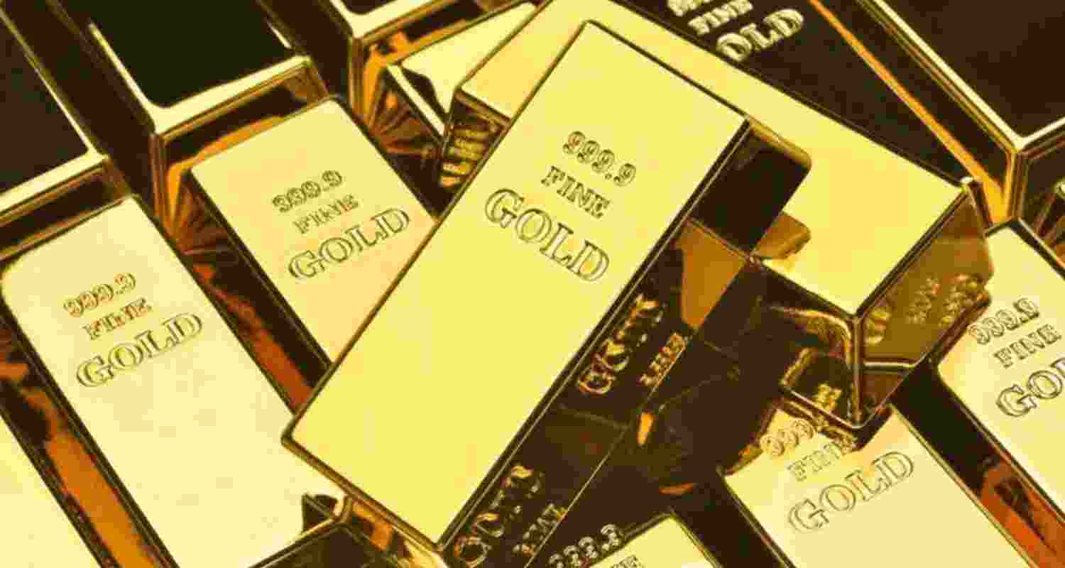 Gold hits six-day high in India on Saturday amid West Asia war; safe-haven demand lifts prices while silver dips slightly despite inflation and oil concerns. Gold hits six-day high in India on Saturday amid West Asia war; safe-haven demand lifts prices while silver dips slightly despite inflation and oil concerns.