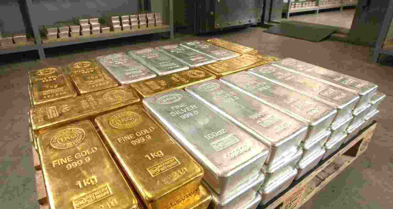 Silver slides ₹3,400 to ₹2.68 lakh Silver slides ₹3,400 to ₹2.68 lakh