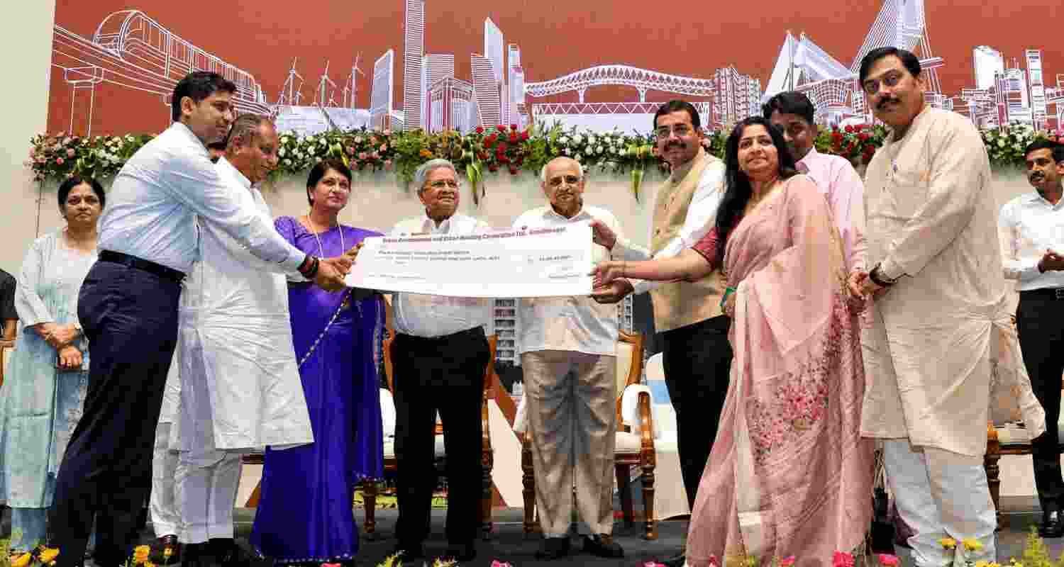 Gujarat CM Bhupendra Patel allocates Rs 3,850 crore to urban local bodies, urging quality, transparent and technology-driven development across cities. Gujarat CM Bhupendra Patel allocates Rs 3,850 crore to urban local bodies, urging quality, transparent and technology-driven development across cities.