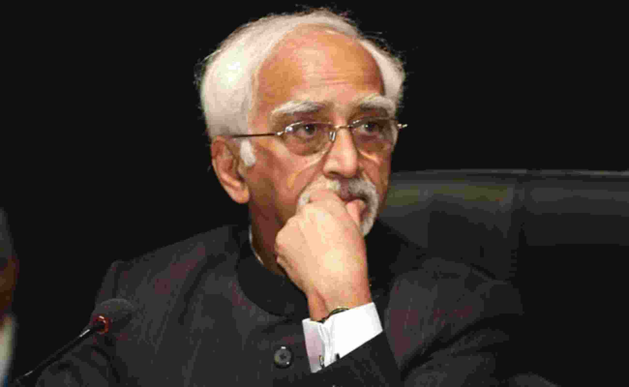 India's pol process depicts 'ideological decadence' :Hamid Ansari India's pol process depicts 'ideological decadence' :Hamid Ansari