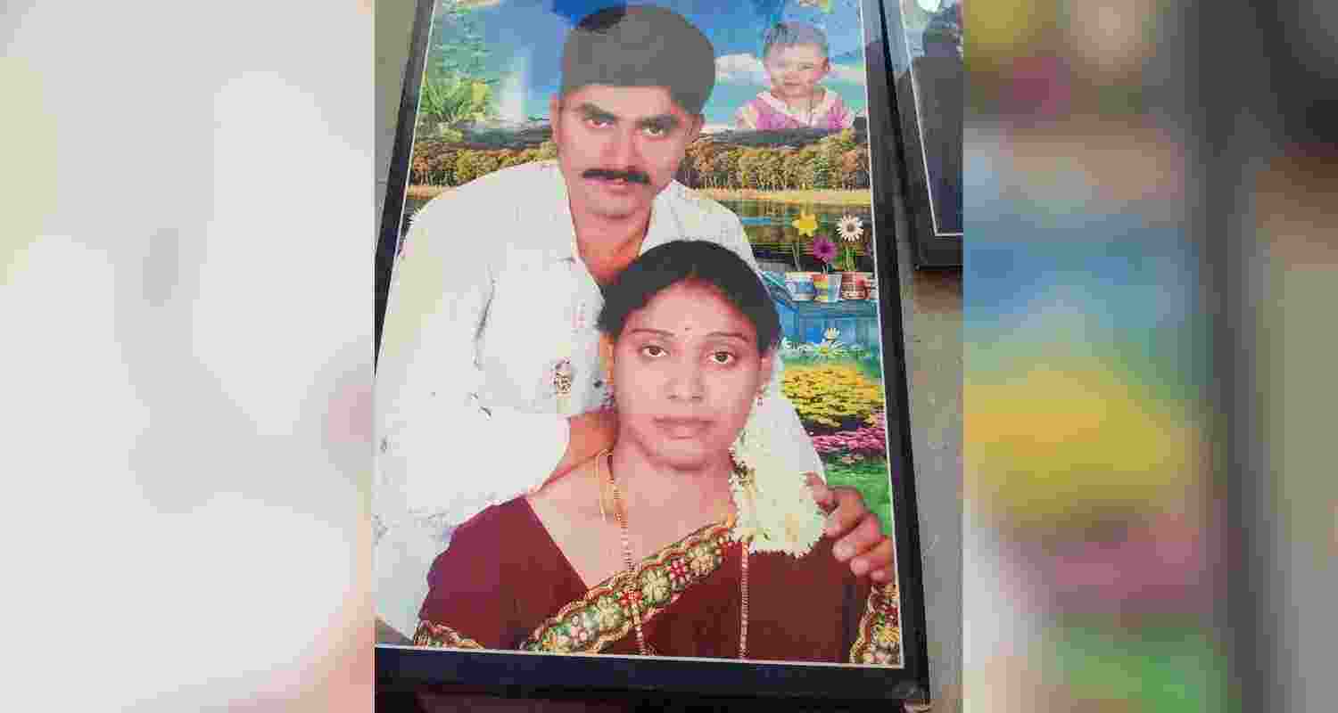 Ex-Armyman Gurumurthy kills wife. Ex-Armyman Gurumurthy kills wife.