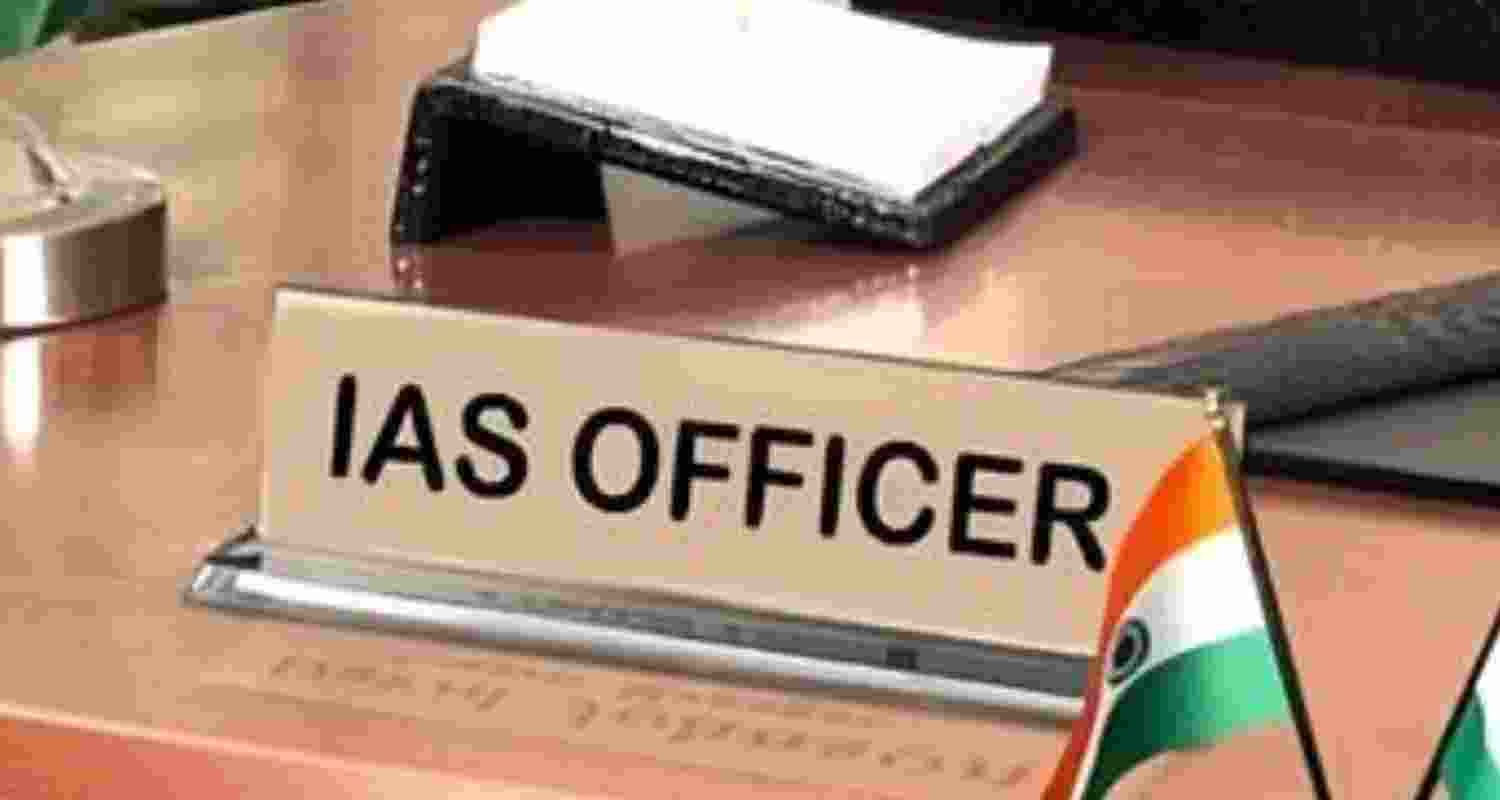 TN govt reshuffles IAS officers TN govt reshuffles IAS officers