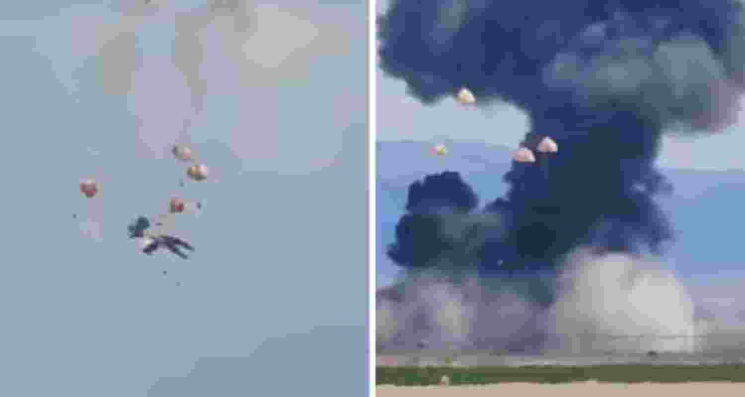 Two US fighter jets collide mid-air at Idaho air show Two US fighter jets collide mid-air at Idaho air show