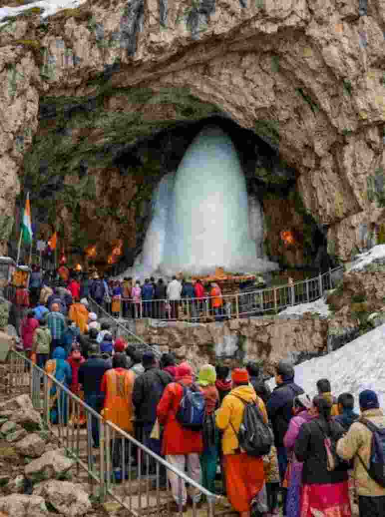 J&K DGP calls for strict monitoring of SM for Amarnath Yatra J&K DGP calls for strict monitoring of SM for Amarnath Yatra
