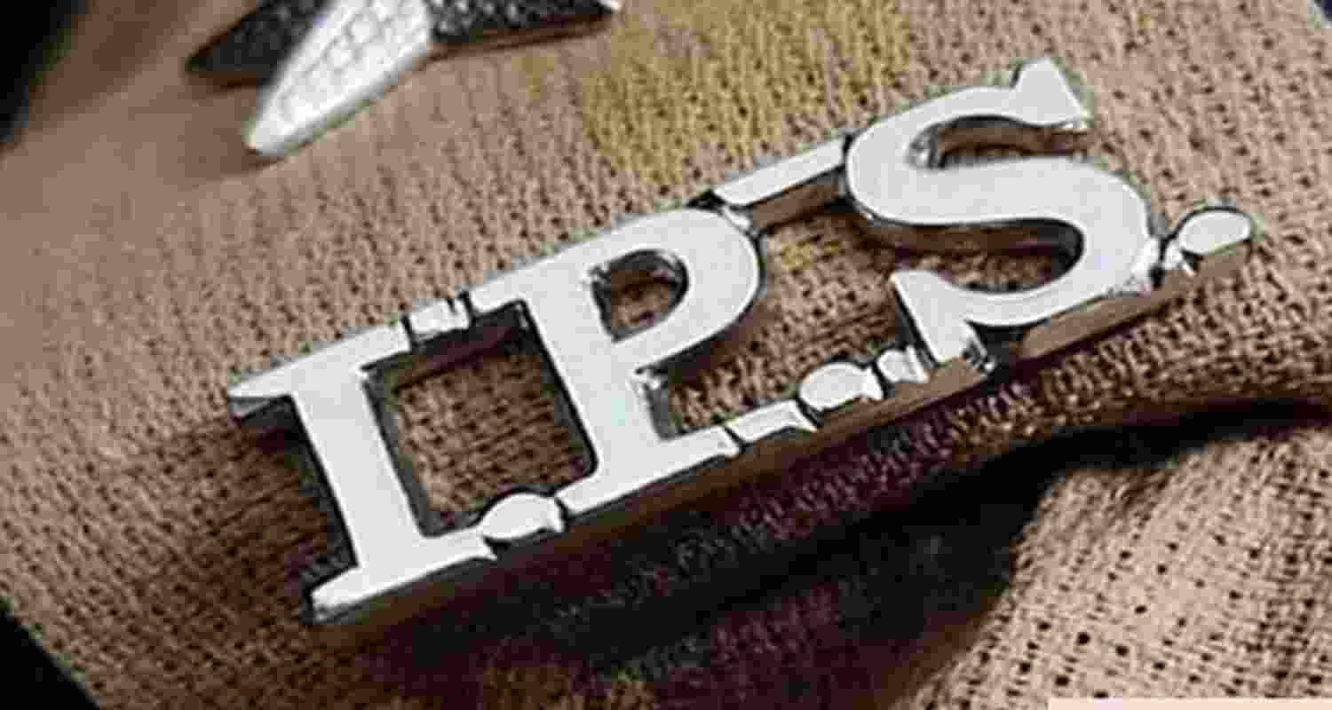 Three J-K IPS officers among six empanelled for DGP rank Three J-K IPS officers among six empanelled for DGP rank