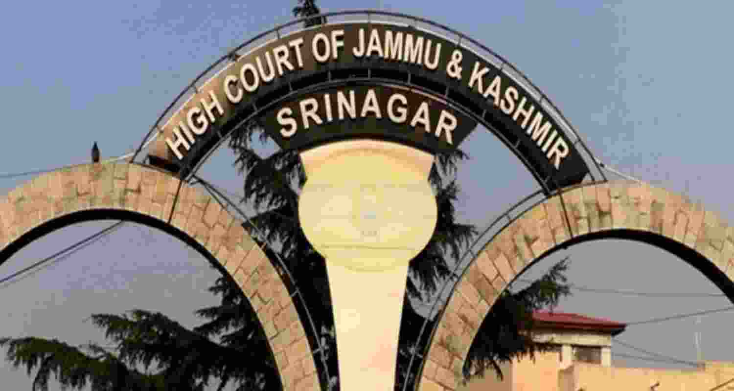 J&K High Court questions 2019 terror case after FIR was registered 75 minutes before alleged arms recovery, raising concerns over prosecution records. J&K High Court questions 2019 terror case after FIR was registered 75 minutes before alleged arms recovery, raising concerns over prosecution records.
