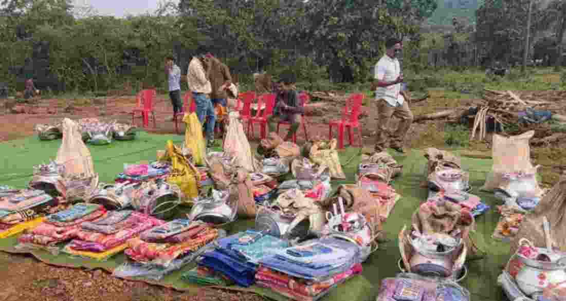 Photo-op politics leaves flood victims waiting in C'garh Photo-op politics leaves flood victims waiting in C'garh