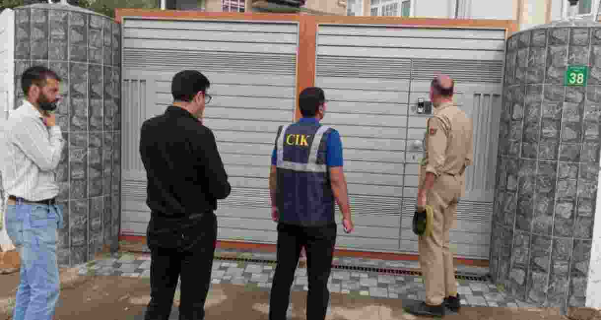 Raids carried out in 6 Kashmir districts Raids carried out in 6 Kashmir districts