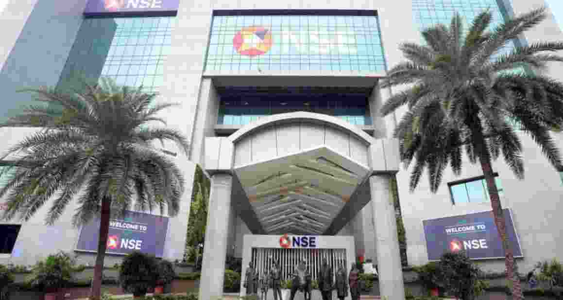 Sensex jumps 250 pts, Nifty up 76 pts in early trade Sensex jumps 250 pts, Nifty up 76 pts in early trade