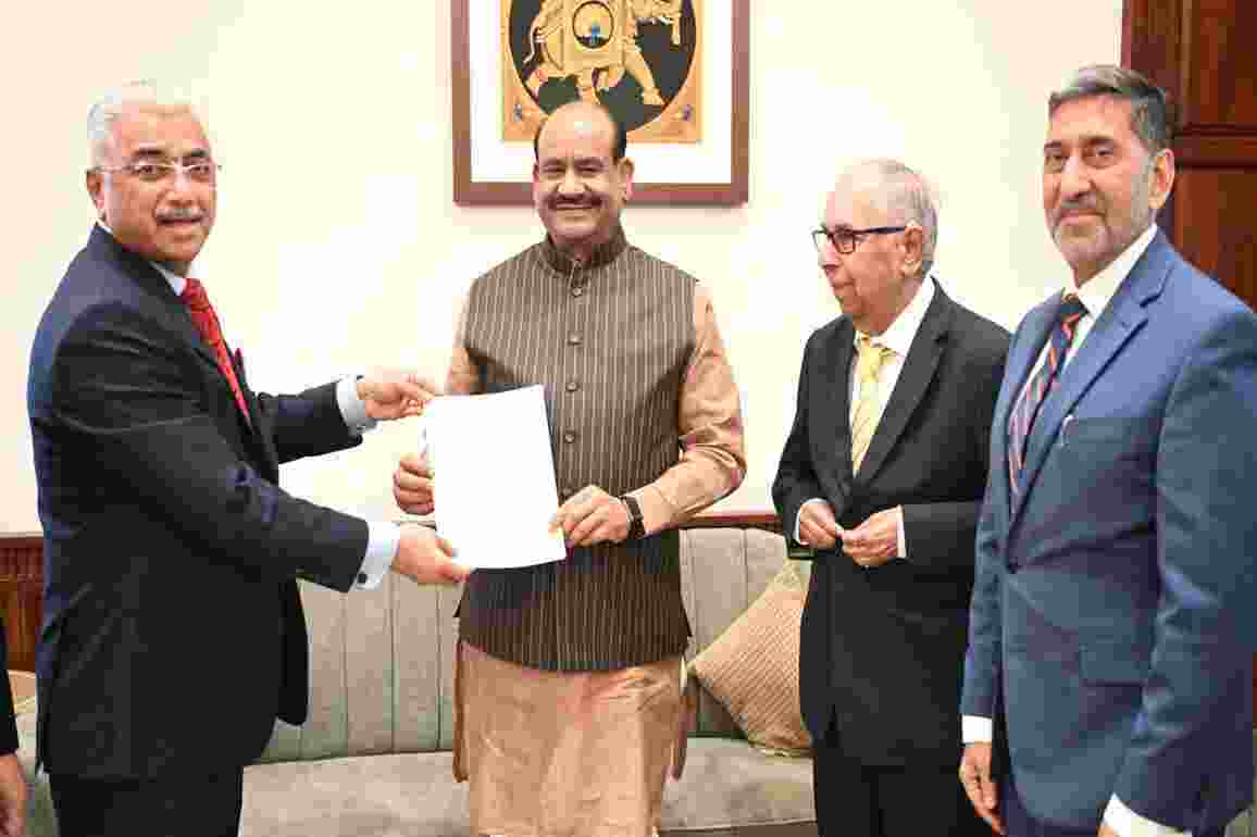 Judges committee on Justice Varma submits report to LS Speaker Judges committee on Justice Varma submits report to LS Speaker