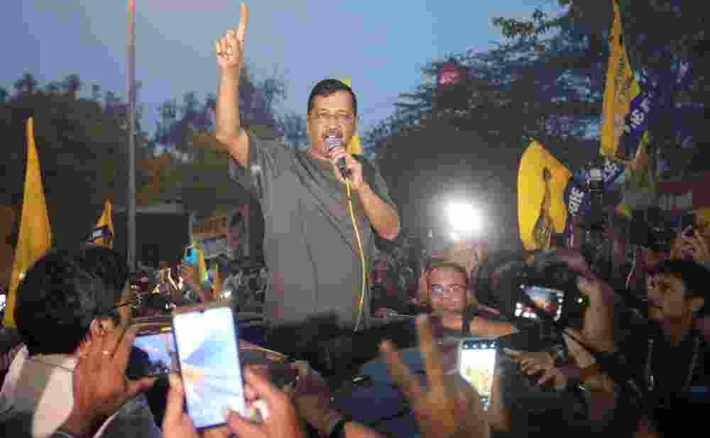 Hundreds of Aam Aadmi Party (AAP) workers and senior party leaders, including Punjab Chief Minister Bhagwant Mann and former Delhi deputy chief minister Manish Sisodia, were waiting outside the prison, drenched, to welcome Kejriwal. Hundreds of Aam Aadmi Party (AAP) workers and senior party leaders, including Punjab Chief Minister Bhagwant Mann and former Delhi deputy chief minister Manish Sisodia, were waiting outside the prison, drenched, to welcome Kejriwal.