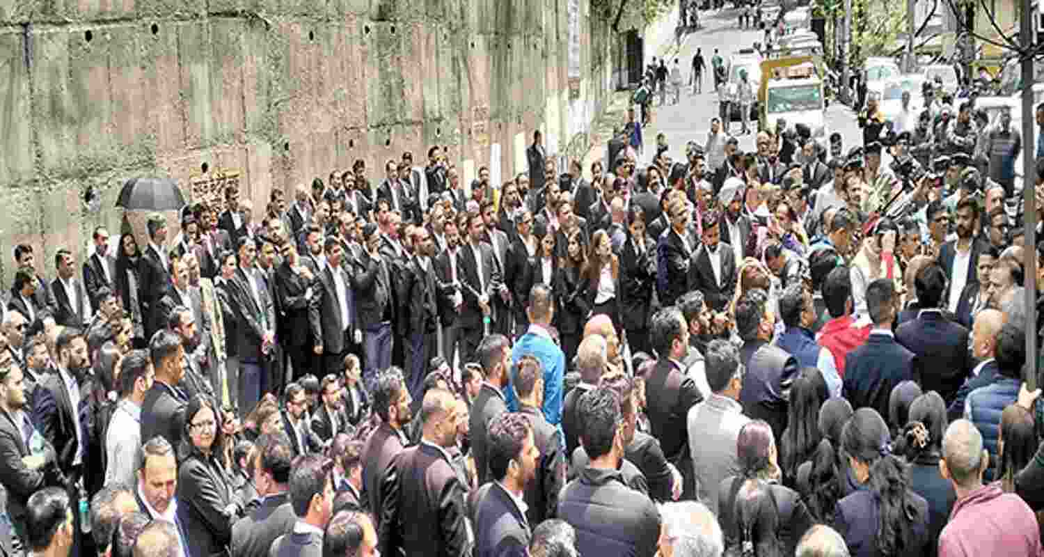 lawyers protest lawyers protest