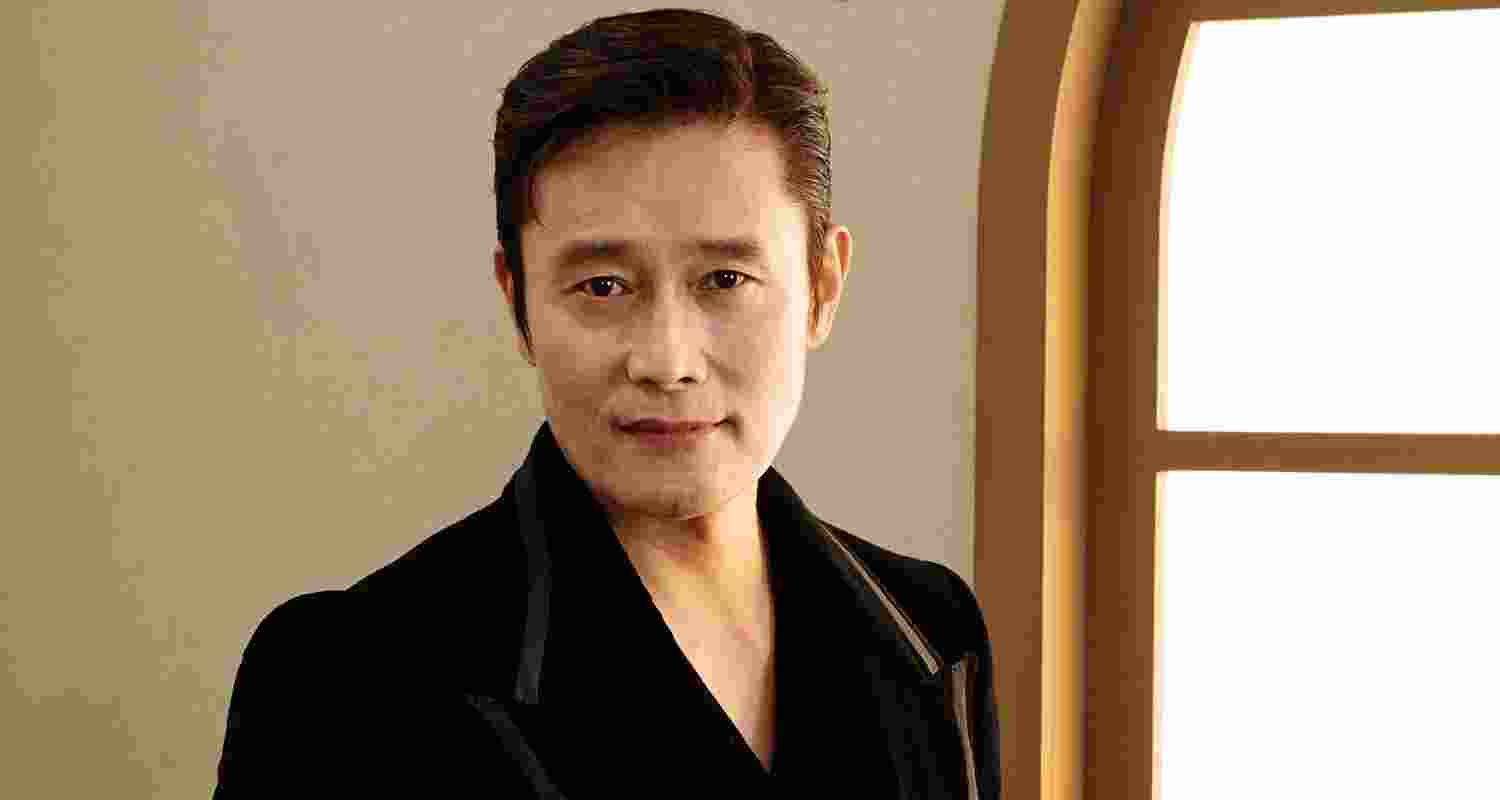 Lee Byung-hun to star in Joseon-era martial arts film Lee Byung-hun to star in Joseon-era martial arts film