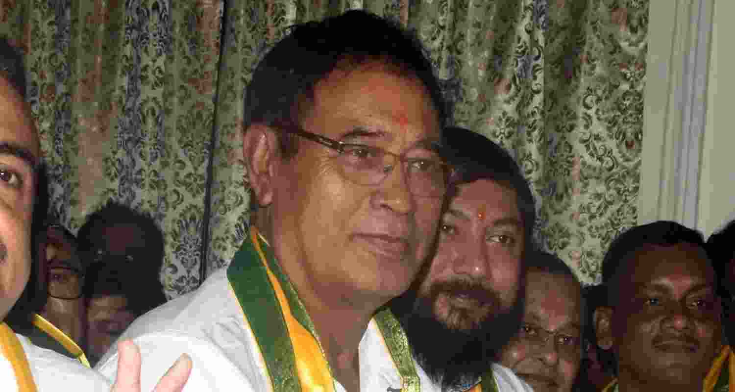 FIR filed against BJP MP over remarks on Netaji FIR filed against BJP MP over remarks on Netaji