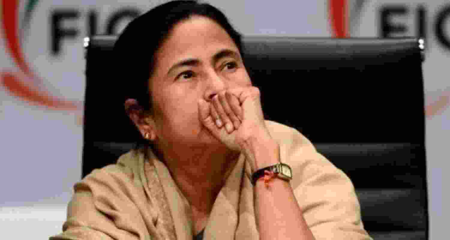 TMC leaders in Birbhum allegedly return ‘fines’ collected from BJP workers after CM Suvendu Adhikari warned against extortion. TMC leaders in Birbhum allegedly return ‘fines’ collected from BJP workers after CM Suvendu Adhikari warned against extortion.