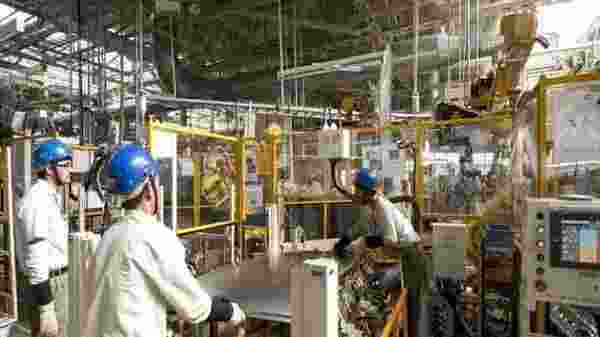 India manufacturing eases in May; Exports hit 13-year high India manufacturing eases in May; Exports hit 13-year high