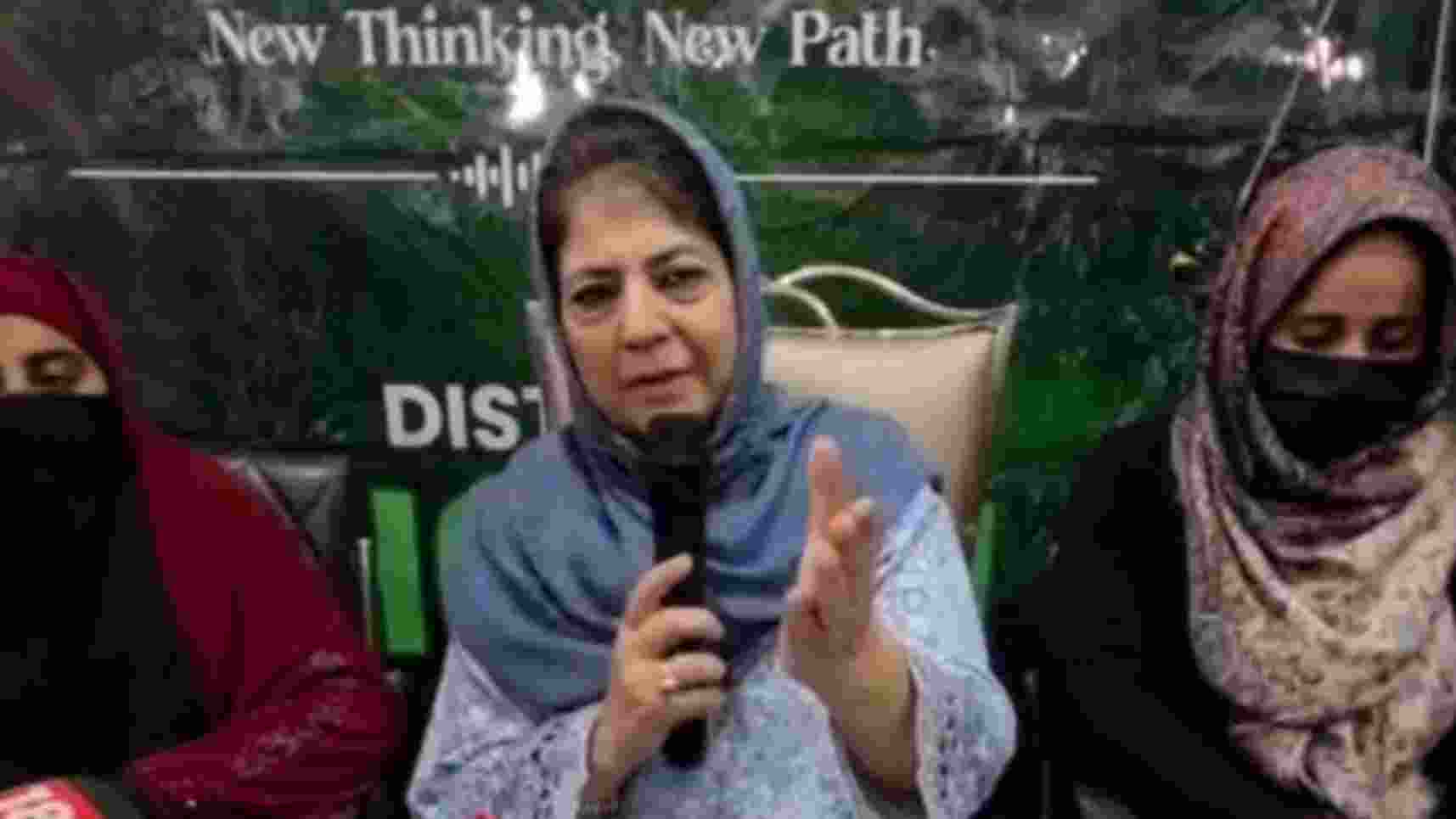 Mehbooba 'endorses' Rahul Gandhi's remarks against PM, HM Mehbooba 'endorses' Rahul Gandhi's remarks against PM, HM