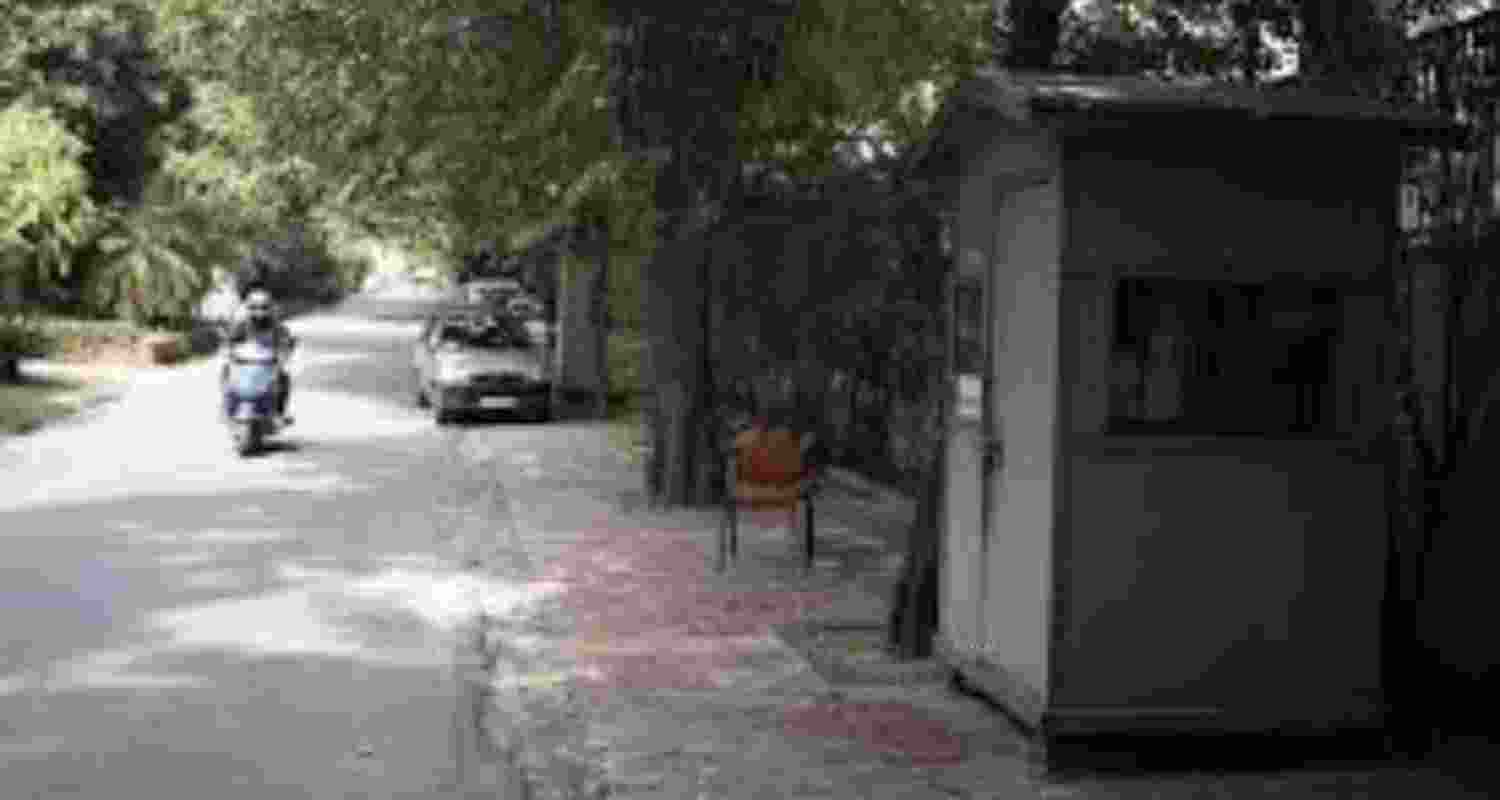 SC directs states, UTs to frame guidelines for 'proper' footpaths SC directs states, UTs to frame guidelines for 'proper' footpaths