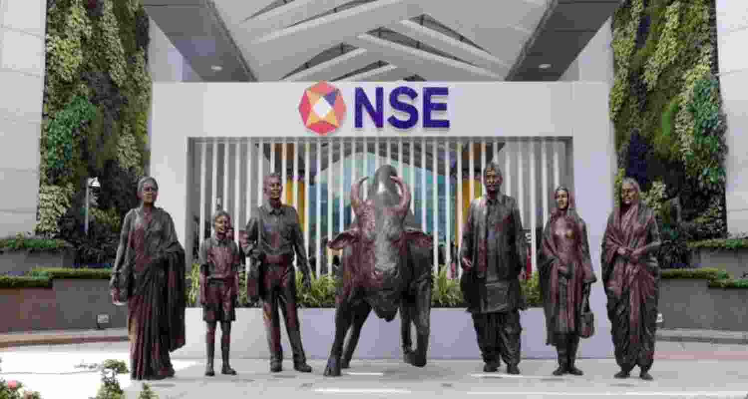 Sensex rises 1,160 pts, Nifty gains 340 pts in early trade Sensex rises 1,160 pts, Nifty gains 340 pts in early trade