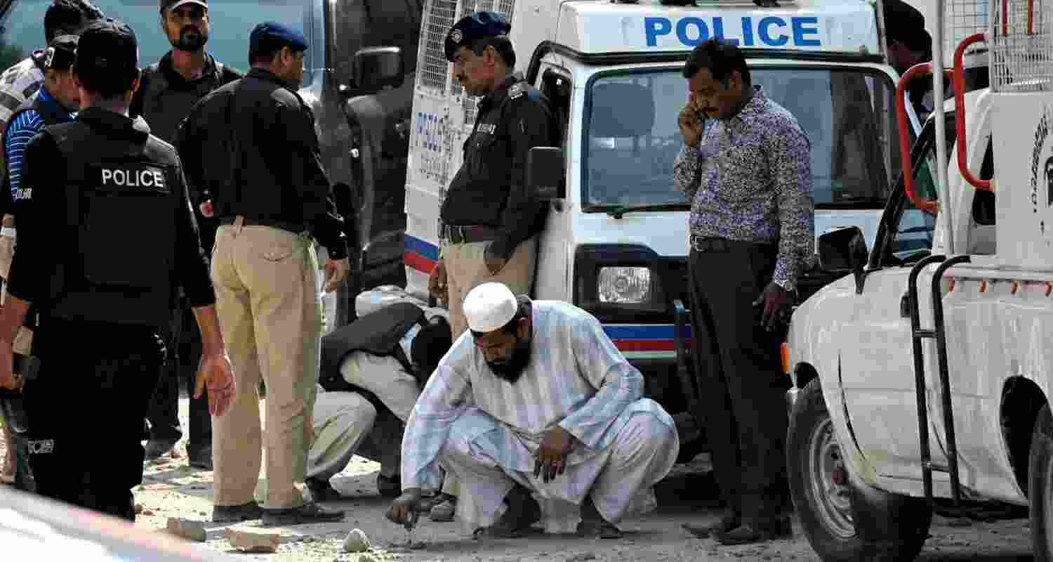 Pakistan forces killed six militants and captured one after a terror attack on a Rangers base in Karachi left four paramilitary personnel dead. Pakistan forces killed six militants and captured one after a terror attack on a Rangers base in Karachi left four paramilitary personnel dead.