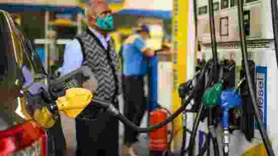 Oil prices stay volatile, fuel price cuts unlikely before Maha polls Oil prices stay volatile, fuel price cuts unlikely before Maha polls