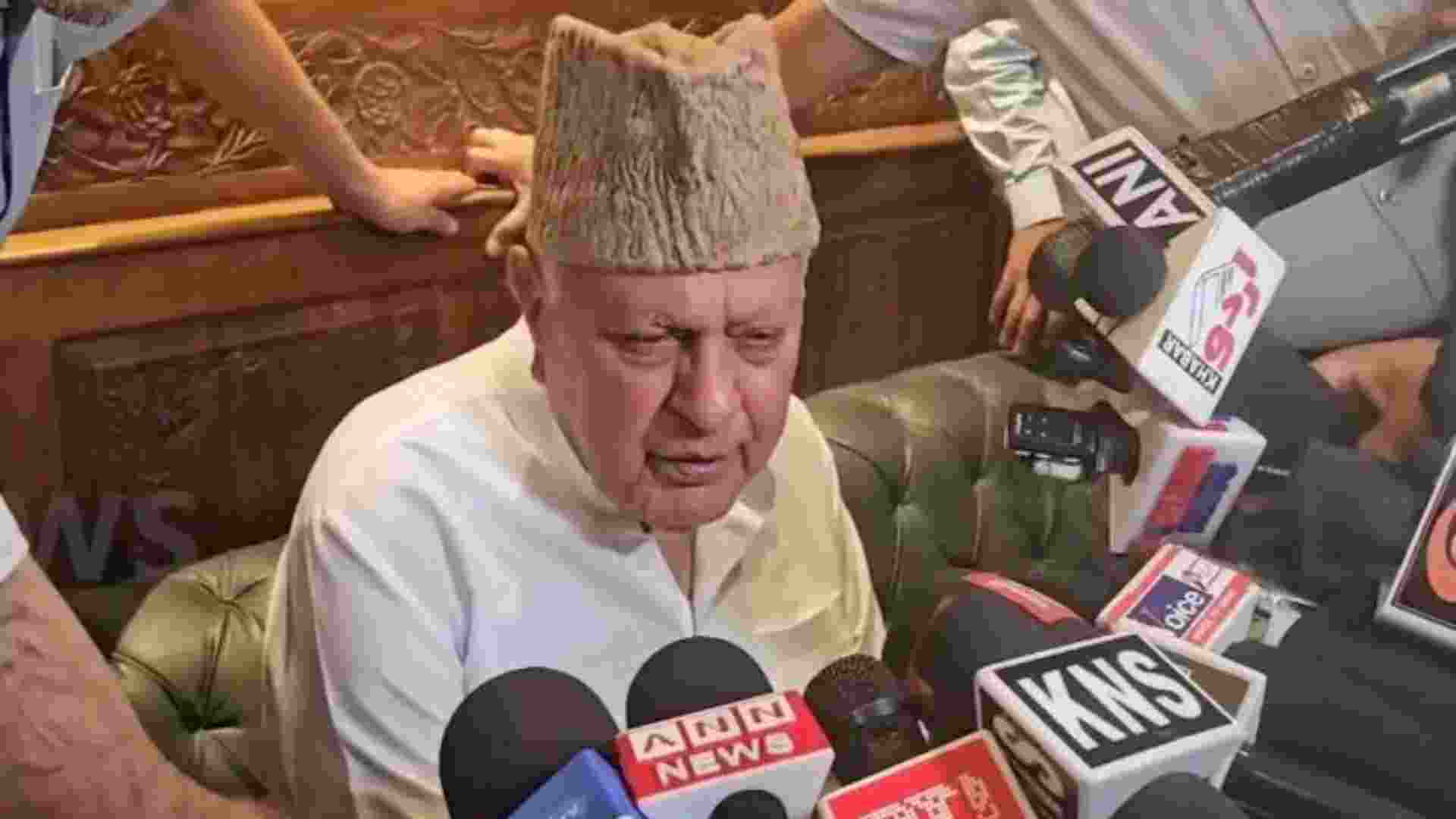 LG sitting on govt files, impacting govt work: Farooq Abdullah LG sitting on govt files, impacting govt work: Farooq Abdullah