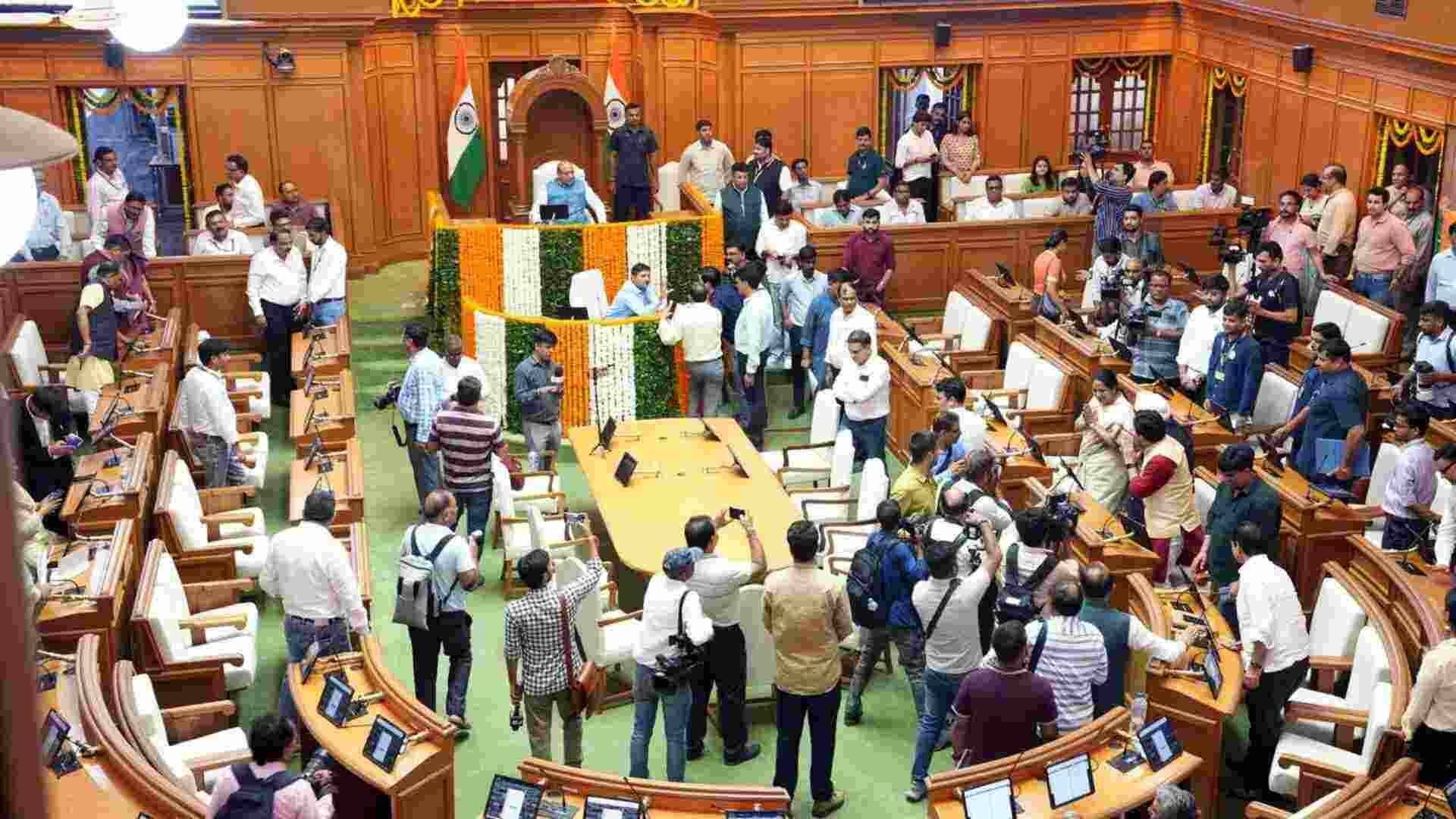 Delhi Assembly first in country to operate solely on solar energy Delhi Assembly first in country to operate solely on solar energy