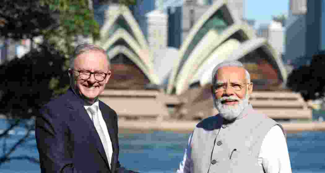 Australian PM Albanese (L) with Indian PM Modi. (Image: Twitter/@narendramodi) Australian PM Albanese (L) with Indian PM Modi. (Image: Twitter/@narendramodi)
