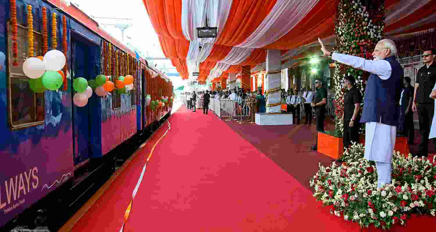 PM Modi flagged off India's first hydrogen-powered train and launched projects worth Rs 14,700 crore in Haryana, highlighting rail and road growth. PM Modi flagged off India's first hydrogen-powered train and launched projects worth Rs 14,700 crore in Haryana, highlighting rail and road growth.