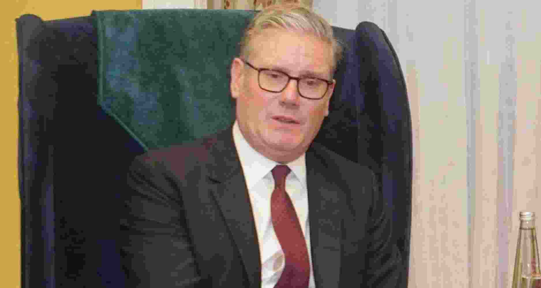 UK declines US request to use RAF Fairford for Iran strikes; Trump warns Starmer over Chagos sovereignty and Diego Garcia access. UK declines US request to use RAF Fairford for Iran strikes; Trump warns Starmer over Chagos sovereignty and Diego Garcia access.