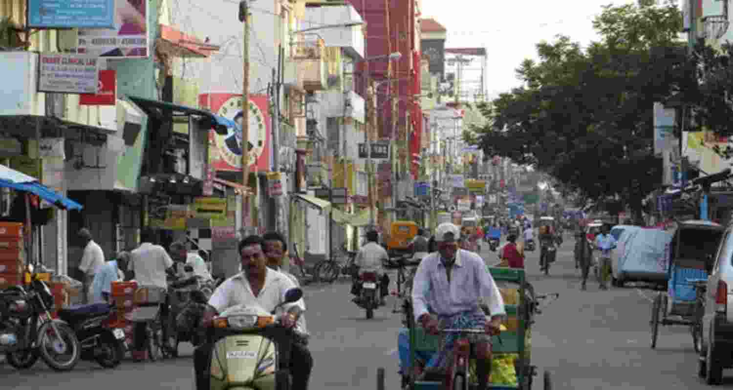Indian National Congress and Dravida Munnetra Kazhagam begin fresh seat-sharing talks ahead of Puducherry Assembly elections. Indian National Congress and Dravida Munnetra Kazhagam begin fresh seat-sharing talks ahead of Puducherry Assembly elections.