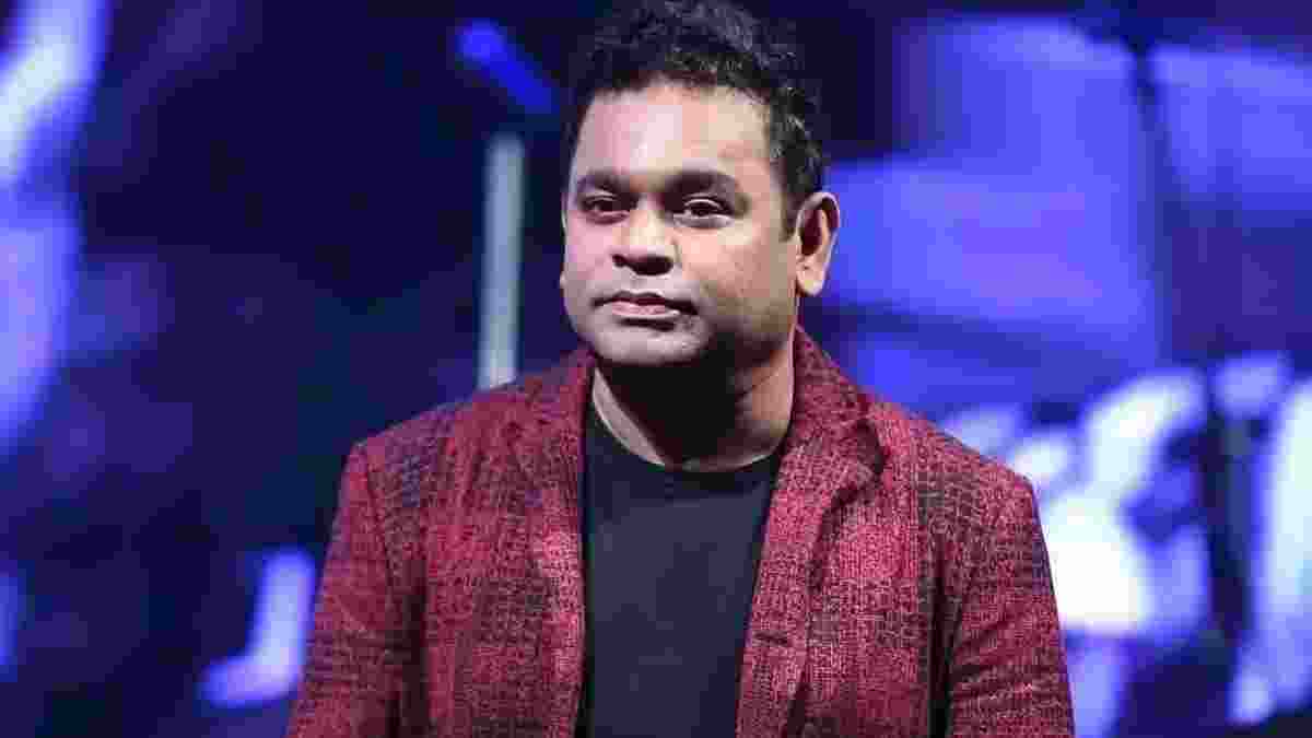 "A film belongs to everyone. East, west, north or south. A good film is a good film. Whether it's Tamil, Hindi, Punjabi, Bengali or Malayalam. There are no borders," said Rahman, who is in Delhi to attend the 70th National Films Awards Ceremony. "A film belongs to everyone. East, west, north or south. A good film is a good film. Whether it's Tamil, Hindi, Punjabi, Bengali or Malayalam. There are no borders," said Rahman, who is in Delhi to attend the 70th National Films Awards Ceremony.
