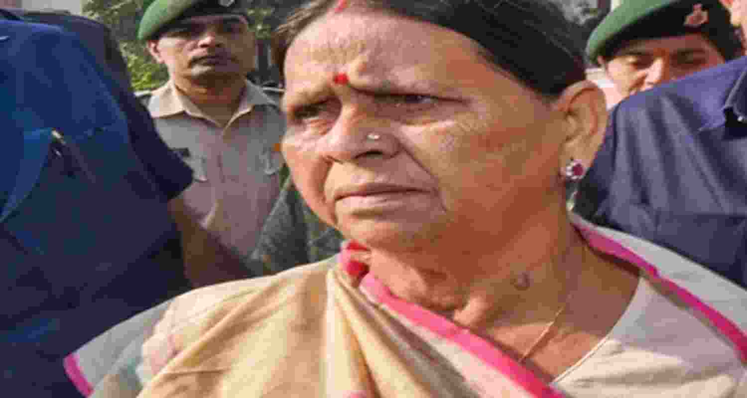 HC seeks CBI reply on Rabri's plea against charges in IRCTC case HC seeks CBI reply on Rabri's plea against charges in IRCTC case