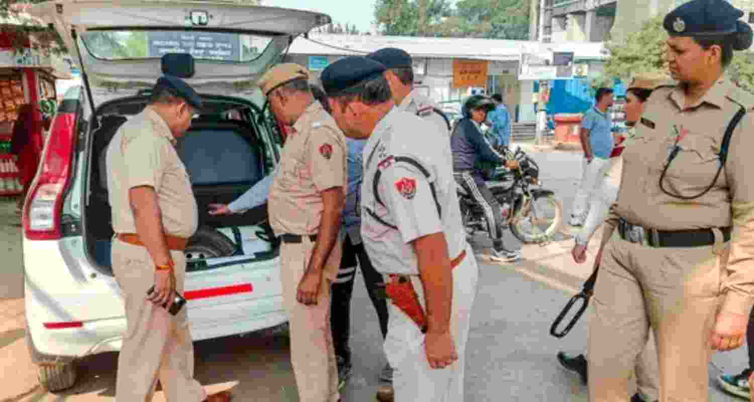 Housing societies, hotels in Gurugram asked to list foreigners Housing societies, hotels in Gurugram asked to list foreigners