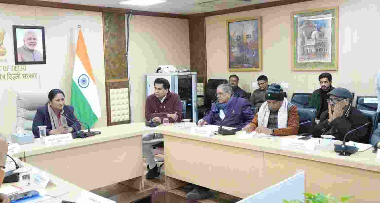 Delhi asks ministers to submit report card on 'achievements' Delhi asks ministers to submit report card on 'achievements'