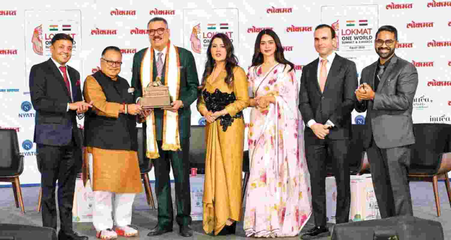 Lokmat media group honours achievers at summit in Cairo Lokmat media group honours achievers at summit in Cairo