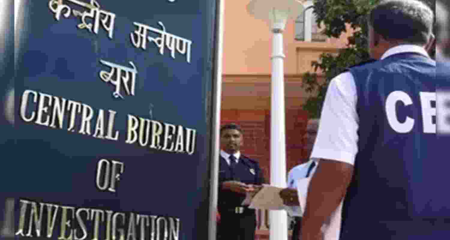 CBI arrests Delhi MCD Deputy Commissioner for bribery charges CBI arrests Delhi MCD Deputy Commissioner for bribery charges