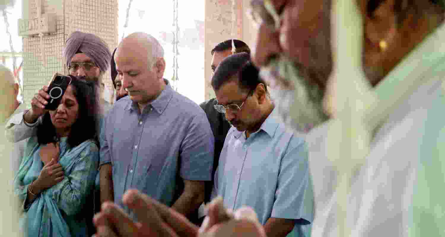 PIL seeks to disqualify of AAP leaders over HC case 'refusal' PIL seeks to disqualify of AAP leaders over HC case 'refusal'