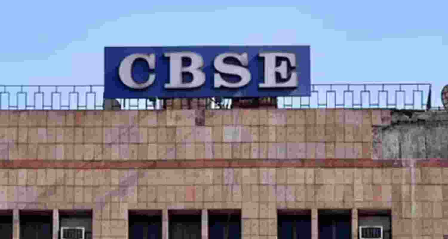 SC seeks CBSE response on Gulf student's plea over delayed result SC seeks CBSE response on Gulf student's plea over delayed result