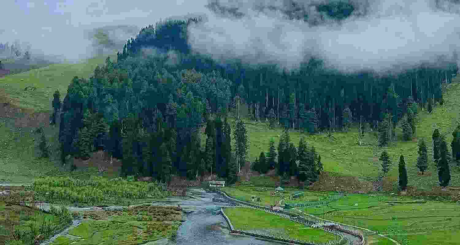 CM Omar for review of decision to close tourist spots in J&K CM Omar for review of decision to close tourist spots in J&K