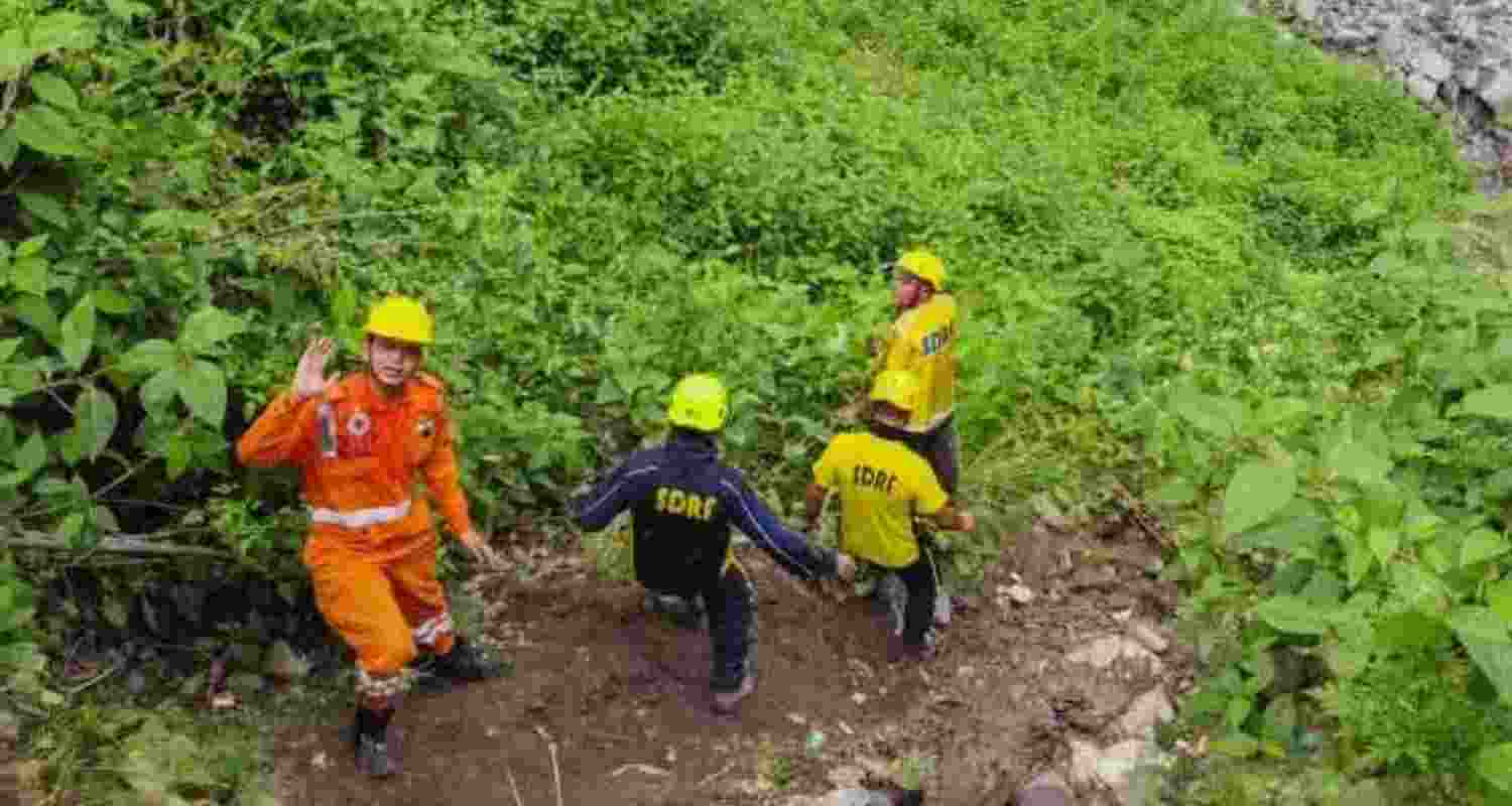 Rescue operation underway after boulders rolled down from hills near Jangalchatti, on the Kedarnath route in Rudraprayag district, Uttarakhand, Wednesday. Rescue operation underway after boulders rolled down from hills near Jangalchatti, on the Kedarnath route in Rudraprayag district, Uttarakhand, Wednesday.