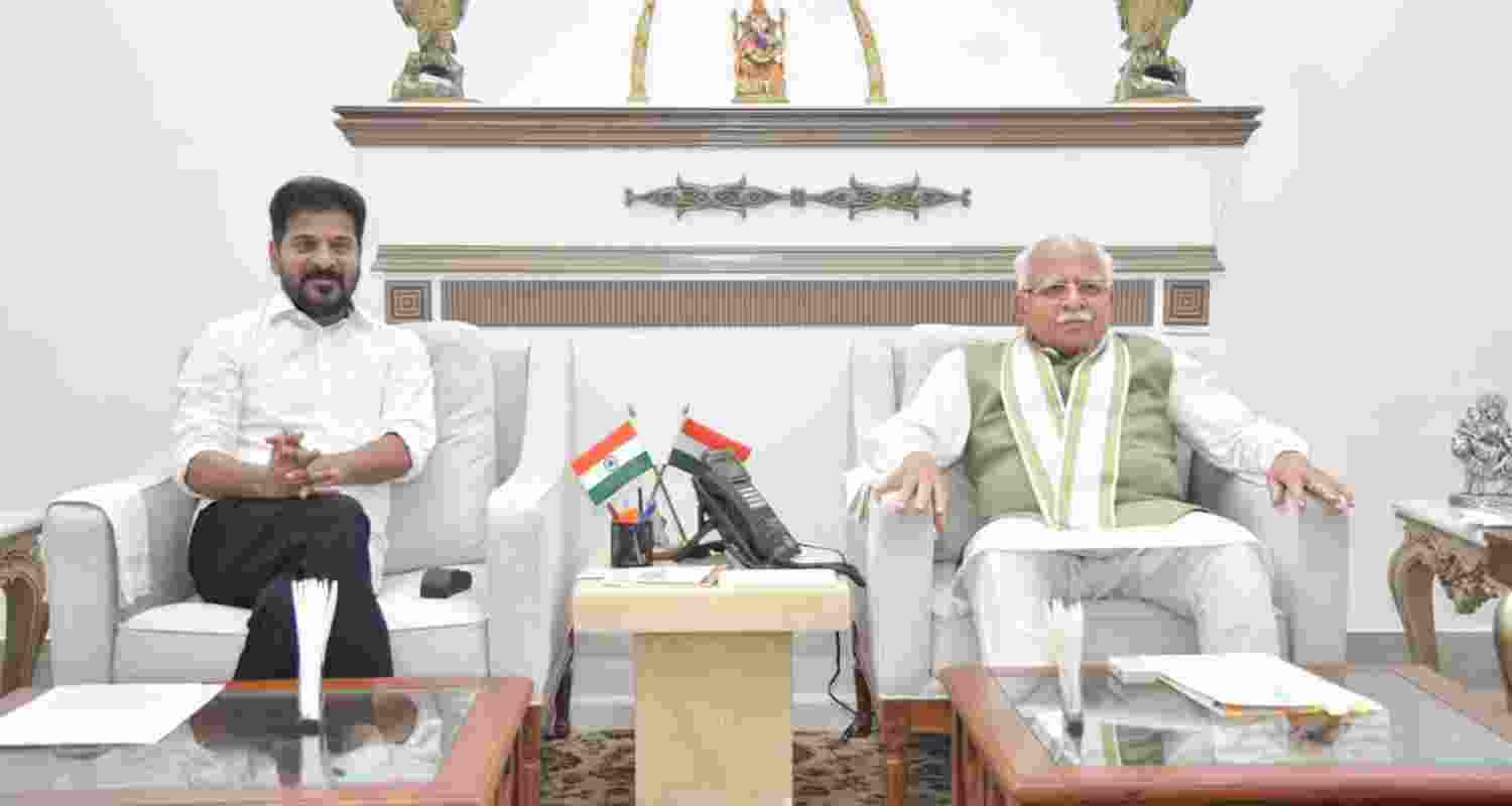 Telangana Chief Minister Revanth Reddy meets Union Minister for Housing & Urban Affairs in New Delhi. Telangana Chief Minister Revanth Reddy meets Union Minister for Housing & Urban Affairs in New Delhi.