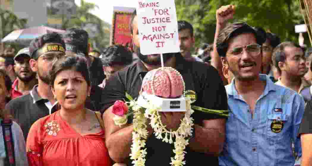 Junior doctors continue their protest at Swasthya Bhavan, Kolkata, demanding justice for RG Kar rape-murder victim. Junior doctors continue their protest at Swasthya Bhavan, Kolkata, demanding justice for RG Kar rape-murder victim.