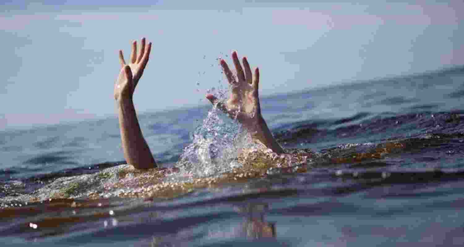 Five drown in Andhra's Tungabhadra river Five drown in Andhra's Tungabhadra river