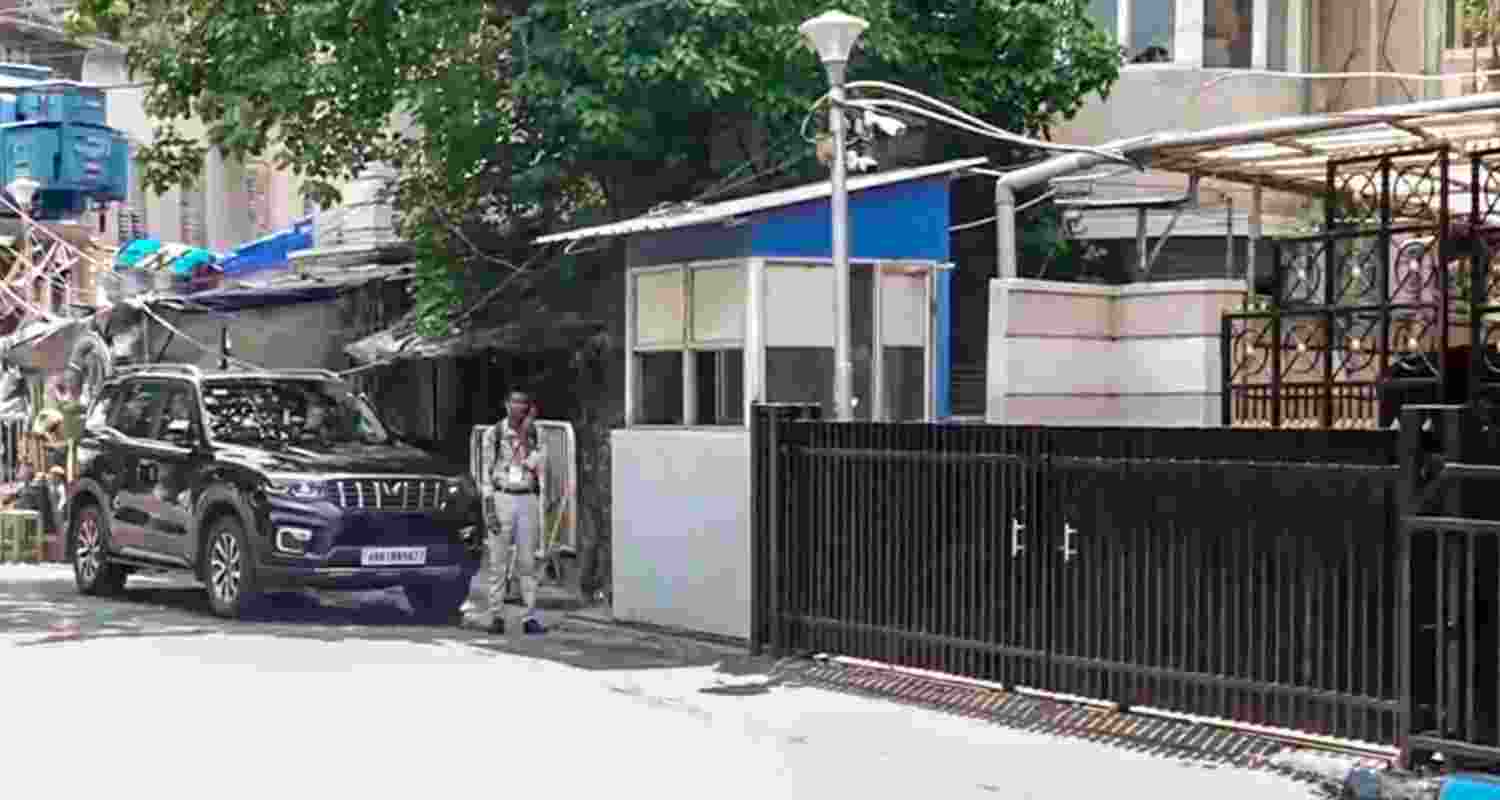 On Wednesday morning, security kiosks stood empty, temporary booths were abandoned, and the familiar “scissor barricades” at the entrance of Mamata Banerjee’s residence had been removed, restoring an unusual sense of normalcy to the area. On Wednesday morning, security kiosks stood empty, temporary booths were abandoned, and the familiar “scissor barricades” at the entrance of Mamata Banerjee’s residence had been removed, restoring an unusual sense of normalcy to the area.