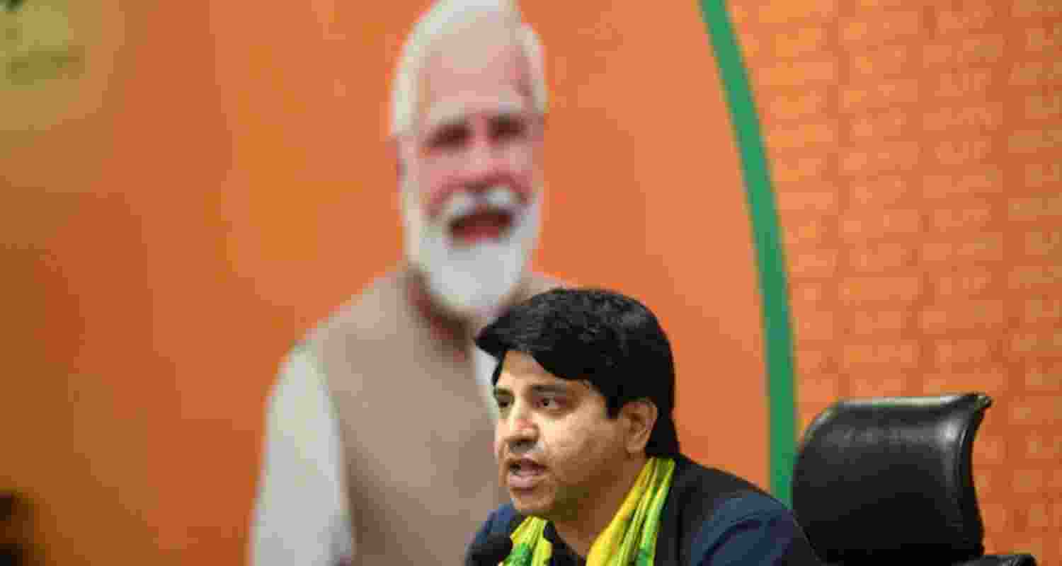 Shehzad Poonawala seeks relief from BJP in second resignation Shehzad Poonawala seeks relief from BJP in second resignation