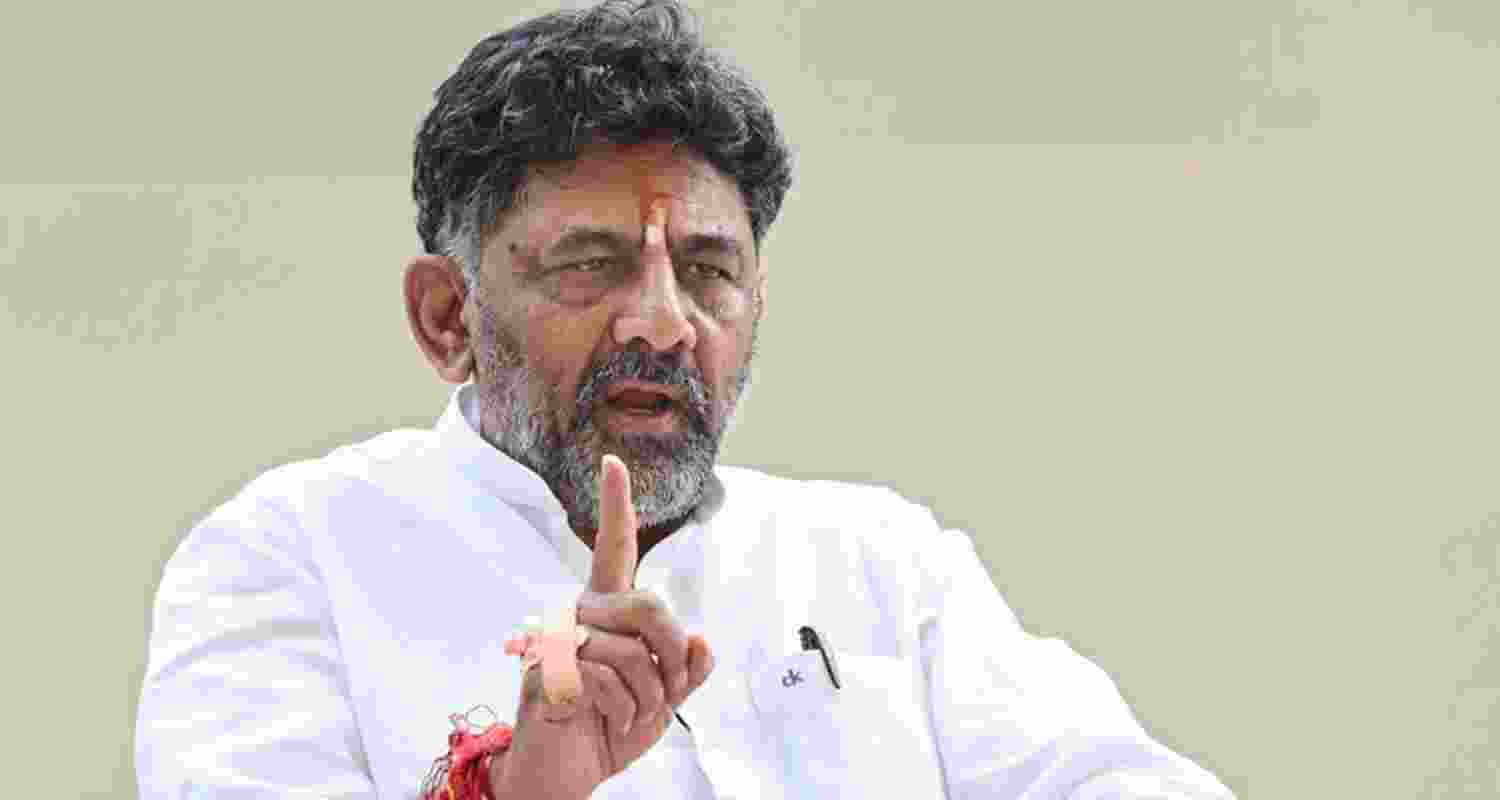 Karnataka CM DK Shivakumar warns officials over negligence, stresses voter roll revision and backs inter-state river-linking projects. Karnataka CM DK Shivakumar warns officials over negligence, stresses voter roll revision and backs inter-state river-linking projects.