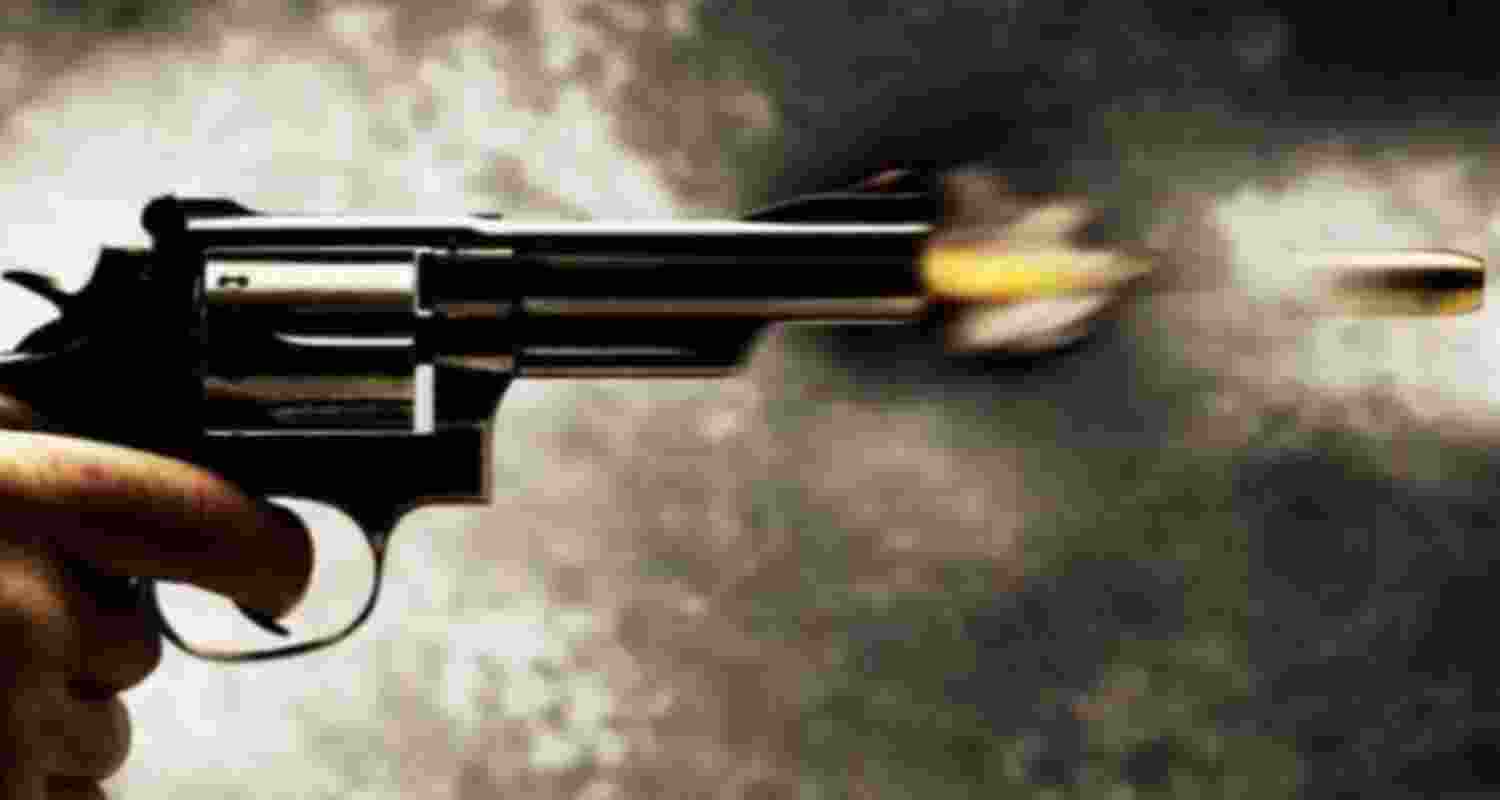A 20-year-old gym worker was allegedly shot dead by her co-worker in Delhi's Keshav Puram. Police have launched a manhunt to arrest the accused. A 20-year-old gym worker was allegedly shot dead by her co-worker in Delhi's Keshav Puram. Police have launched a manhunt to arrest the accused.