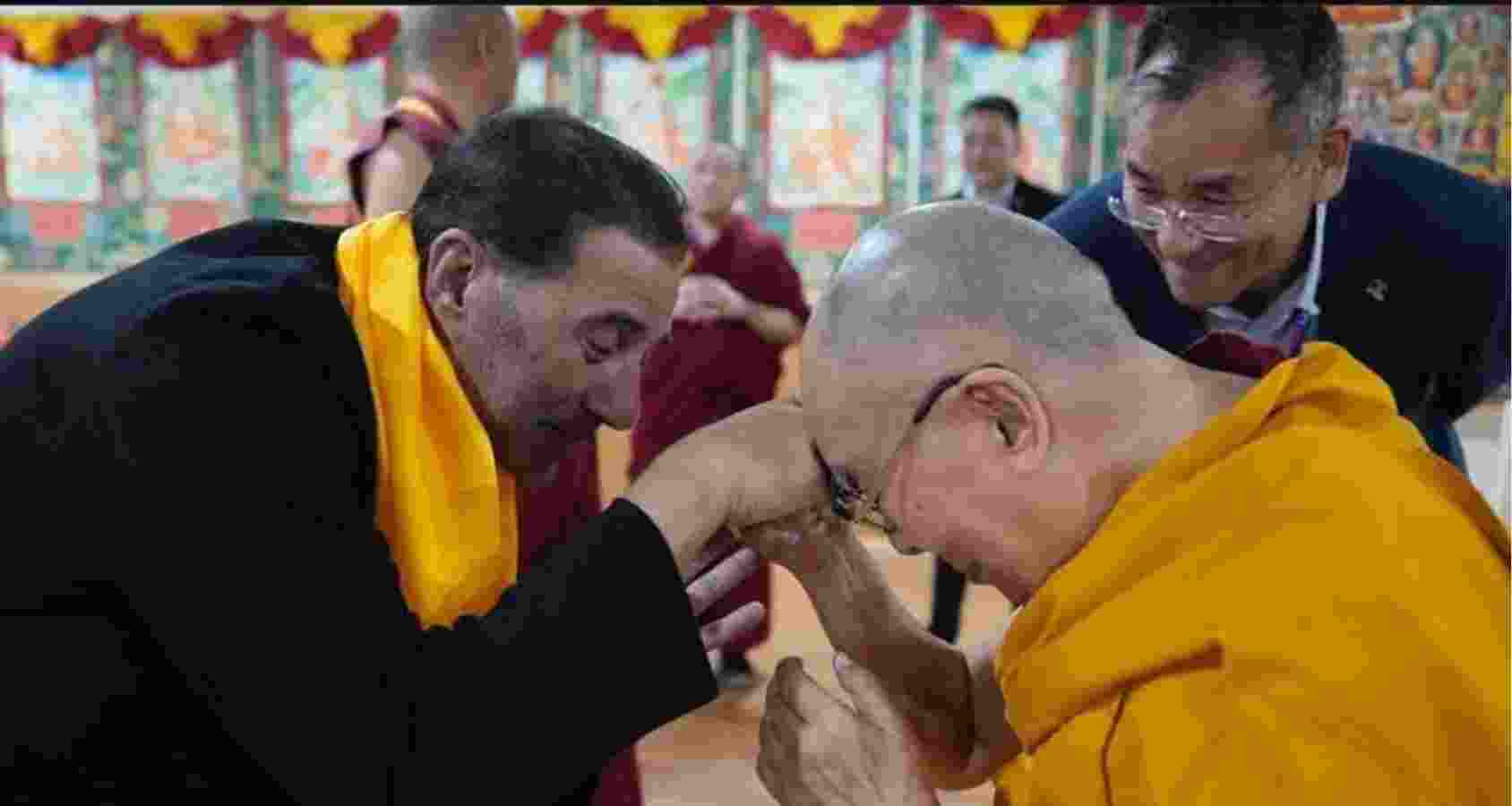 On the work front, Deol has recently wrapped shooting for "Border 2", a sequel to his 1997 blockbuster film "Border". On the work front, Deol has recently wrapped shooting for "Border 2", a sequel to his 1997 blockbuster film "Border".